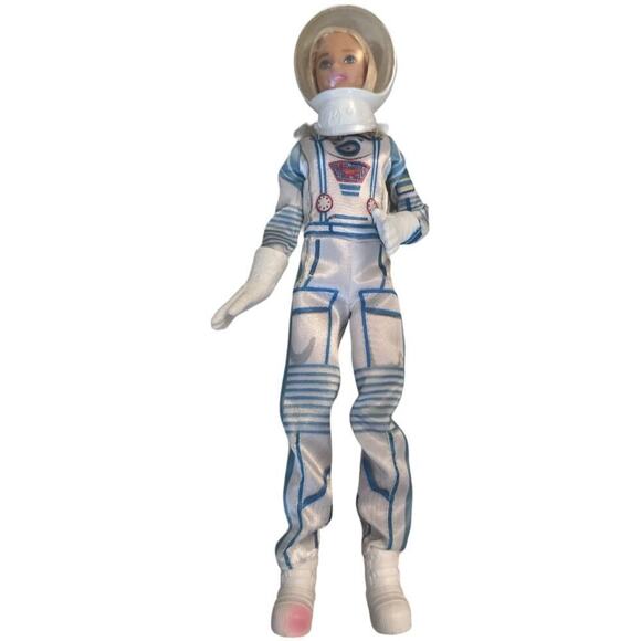 Astronaut Barbie Doll 2015 Mattel - Picture 1 of 8